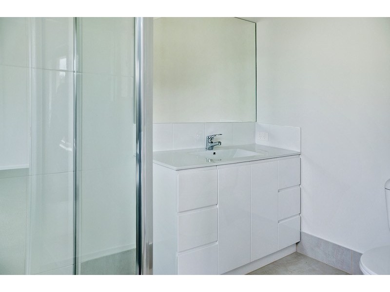 1/2 Haslewood Court, Meridan Plains QLD 4551