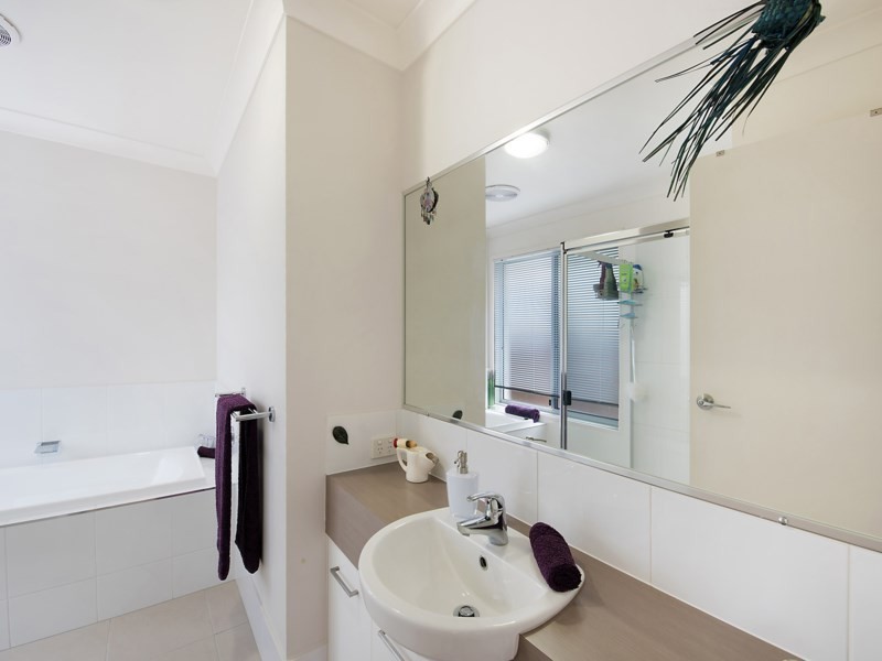 8 Cockatoo Court, Beerwah QLD 4519