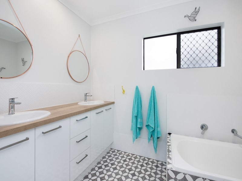 31 Nelson Street, Golden Beach QLD 4551