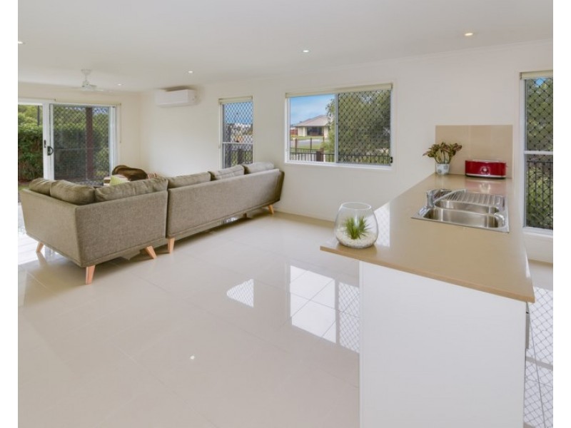 95 Springs Drive, Meridan Plains QLD 4551