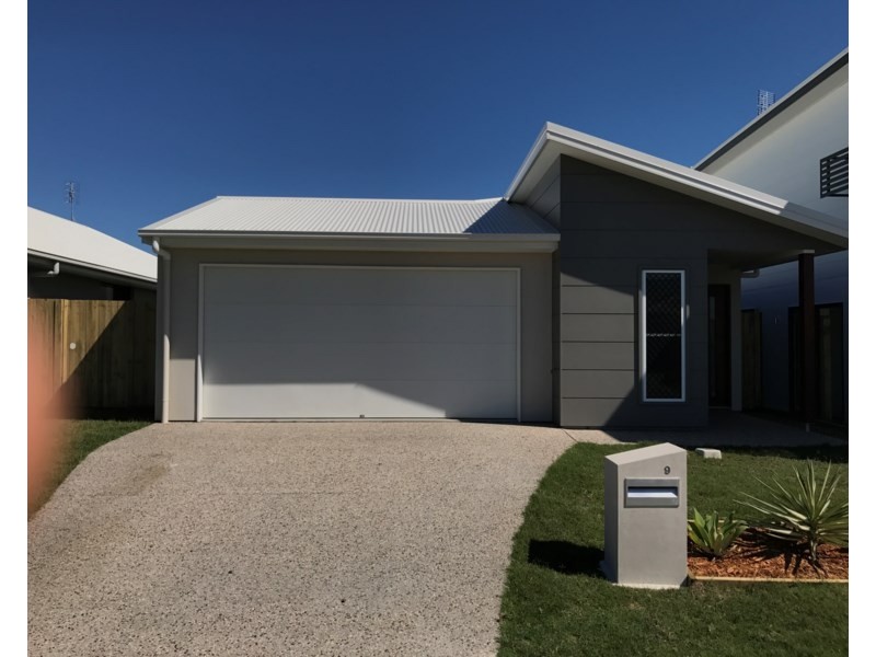 9 Stone Crescent, Caloundra West QLD 4551