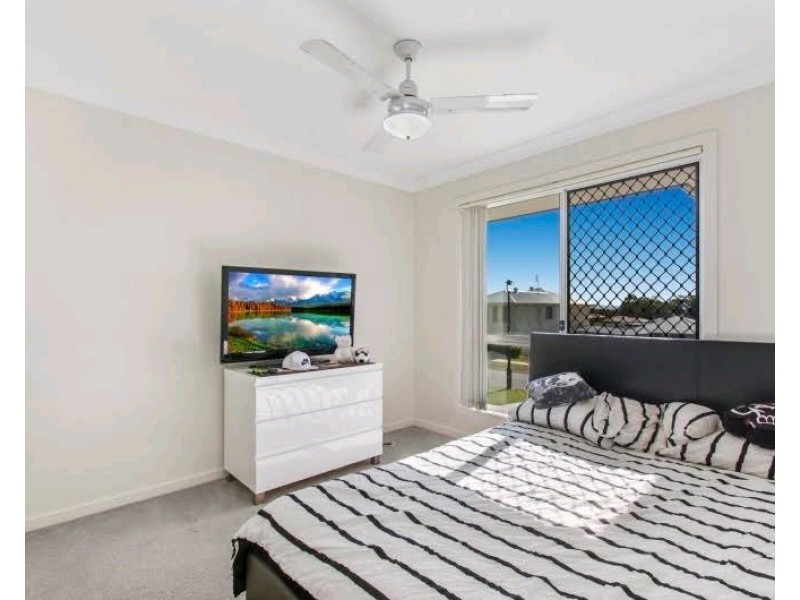 9 Highland Terrace, Little Mountain QLD 4551