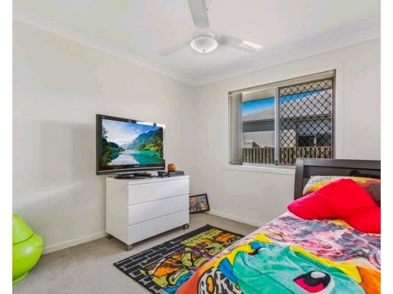 9 Highland Terrace, Little Mountain QLD 4551