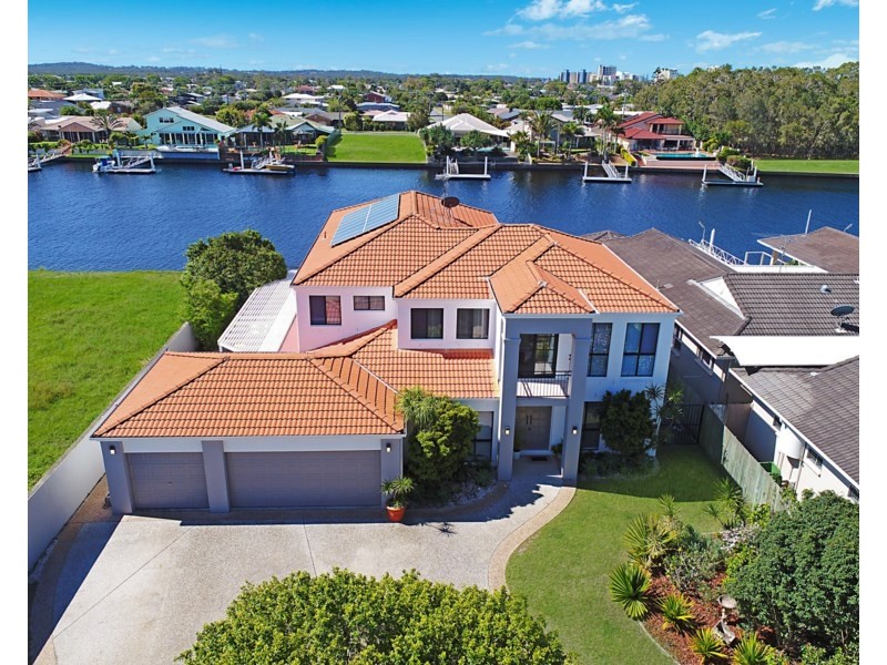 13 Pelican Waters Boulevard, Pelican Waters QLD 4551