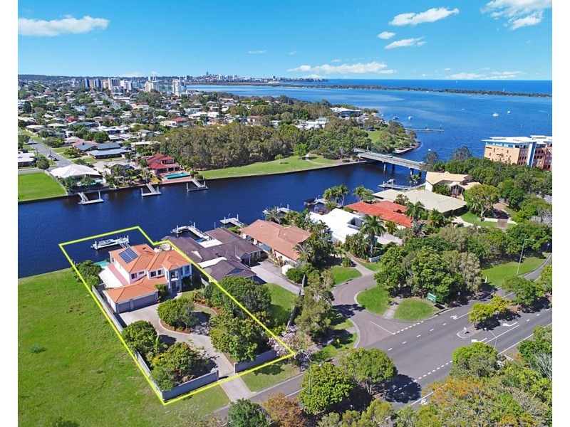 13 Pelican Waters Boulevard, Pelican Waters QLD 4551