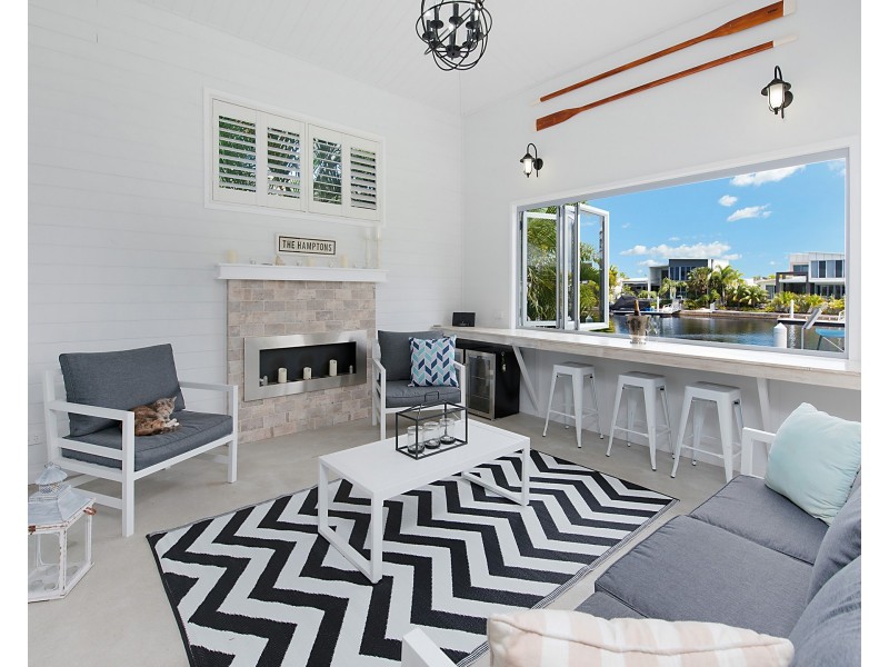 2 North Point Crescent, Pelican Waters QLD 4551