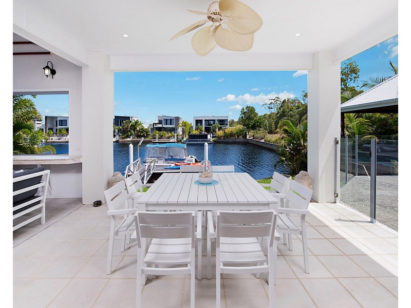 2 North Point Crescent, Pelican Waters QLD 4551