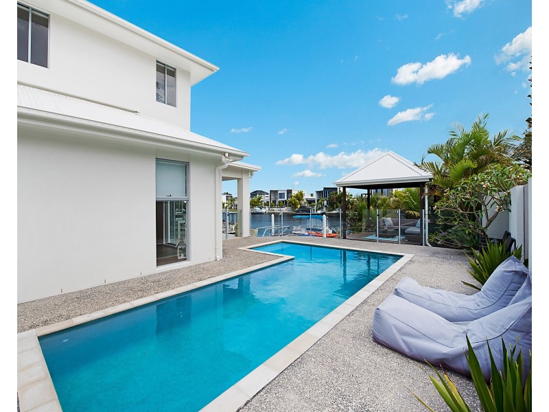 2 North Point Crescent, Pelican Waters QLD 4551