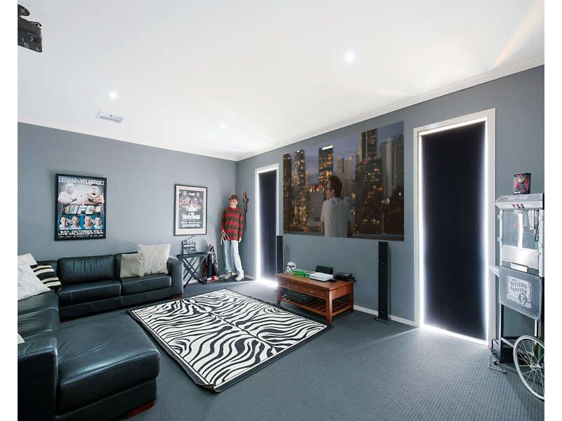 2 North Point Crescent, Pelican Waters QLD 4551