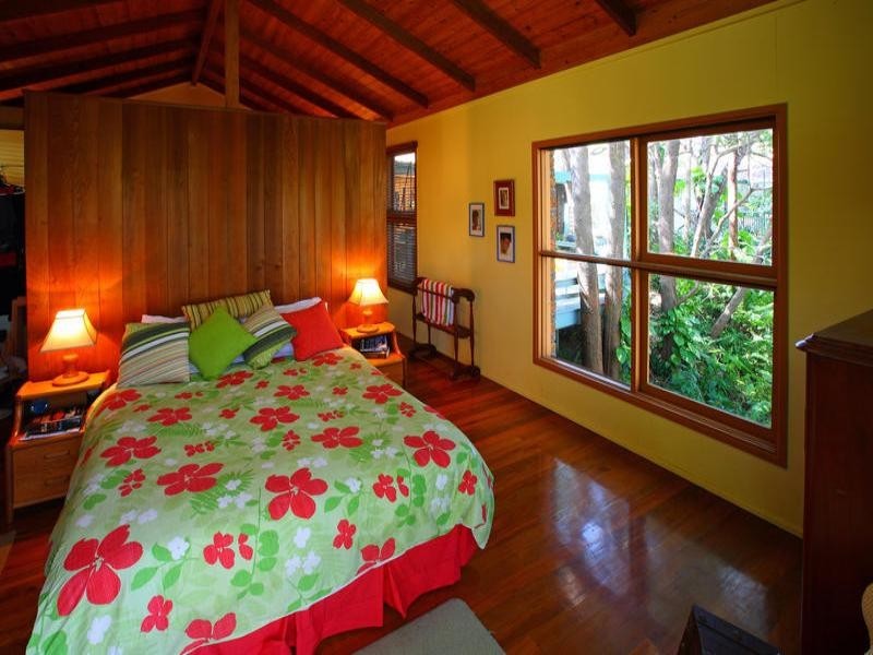 4 Bray Street, Dicky Beach QLD 4551