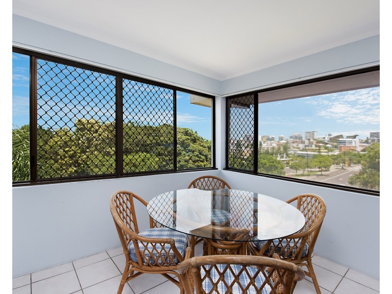 Unit 8/33A Burgess Street, Kings Beach QLD 4551