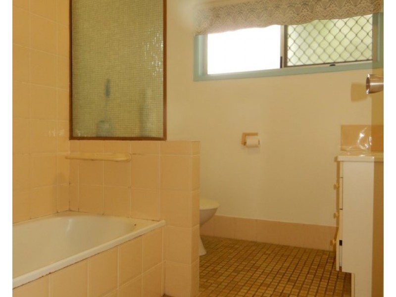 2/4 Barwon Street, Currimundi QLD 4551