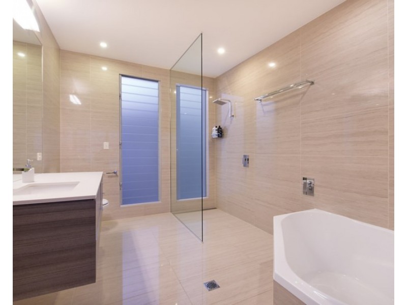 5 Turnbuckle Court, Wurtulla QLD 4575