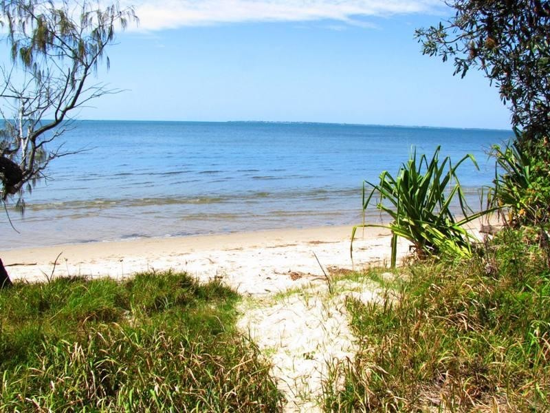 25 Coronation Avenue, Beachmere QLD 4510