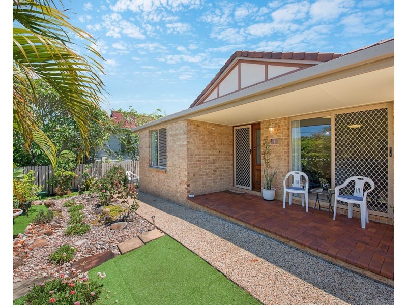 1/19 Oronsay Avenue, Caloundra QLD 4551