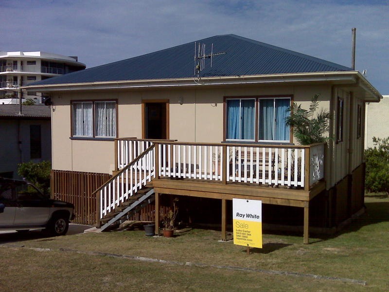 3 Mahia Terrace, Kings Beach QLD 4551