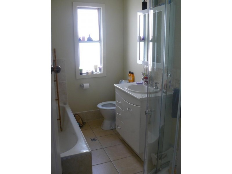 3 Mahia Terrace, Kings Beach QLD 4551