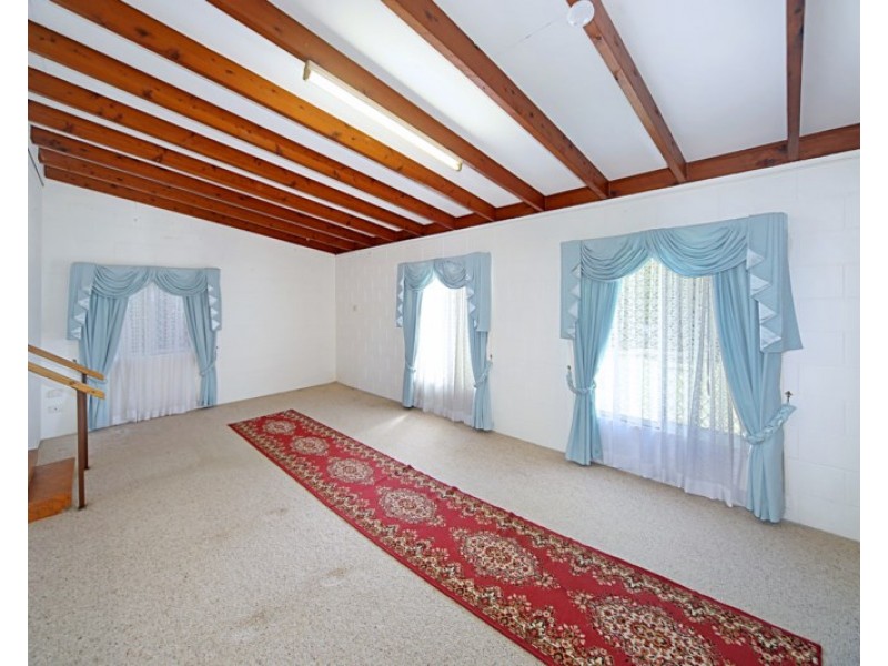 10 Oxley Street, Golden Beach QLD 4551