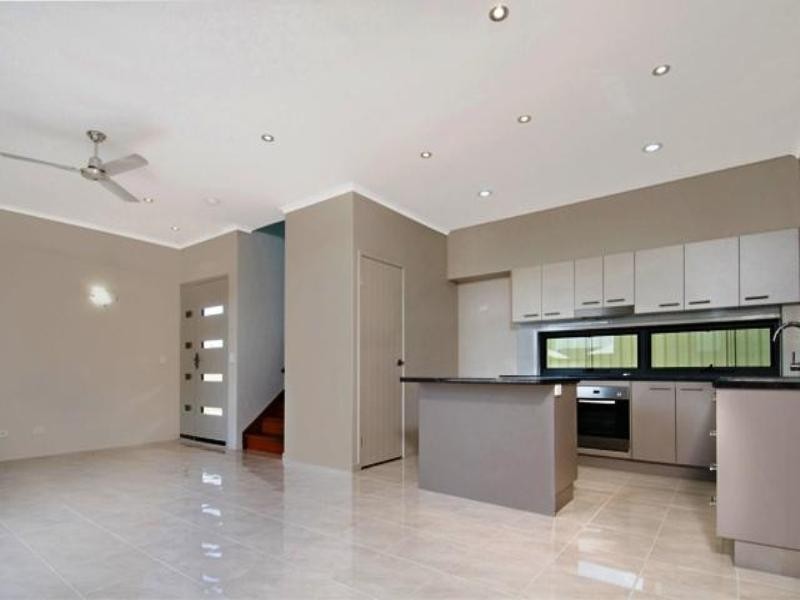 2/9 Bingera Terrace, Caloundra QLD 4551