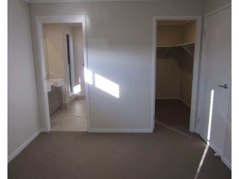 7 Topaz Drive, Caloundra West QLD 4551