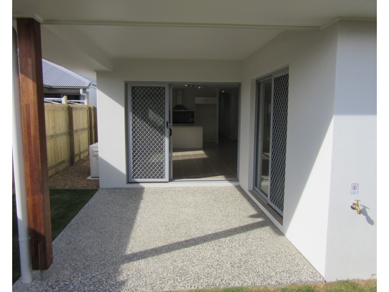 8 Jasper Street, Caloundra West QLD 4551