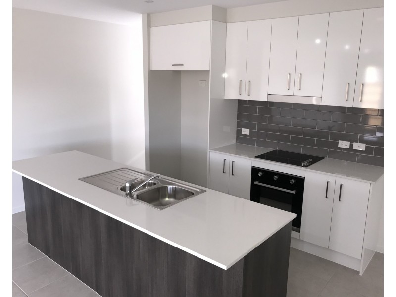 68 Meredith Crescent, Caloundra West QLD 4551