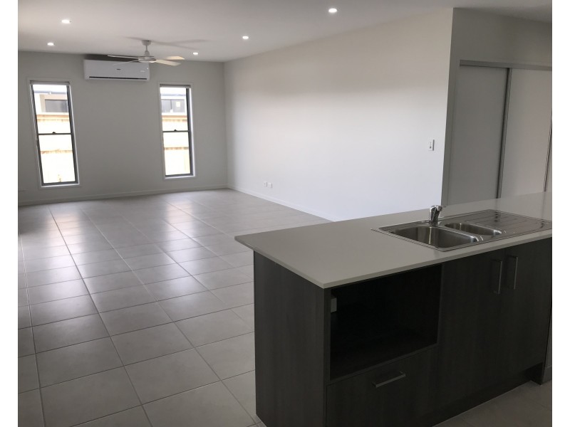 68 Meredith Crescent, Caloundra West QLD 4551