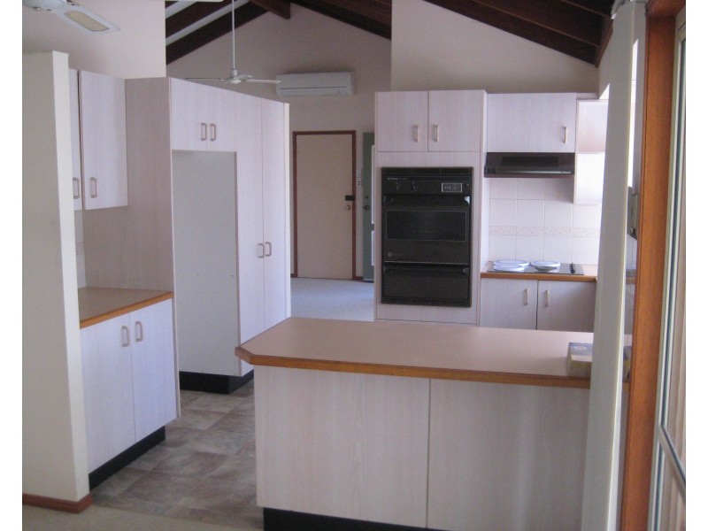 37 Iluka Avenue, Buddina QLD 4575