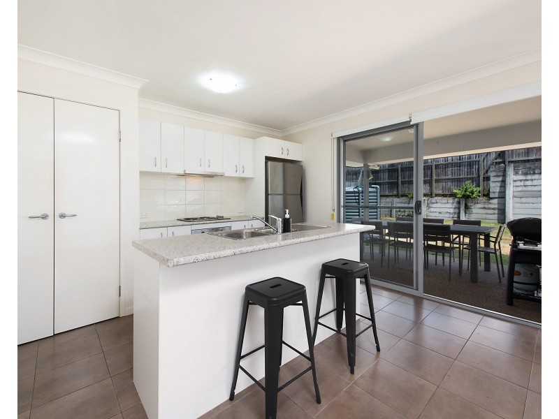 13 Middle Park Street, Little Mountain QLD 4551