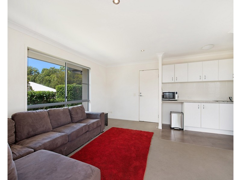 13 Middle Park Street, Little Mountain QLD 4551