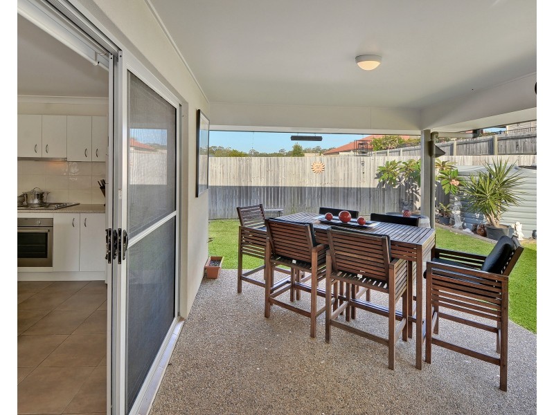 13 Middle Park Street, Little Mountain QLD 4551
