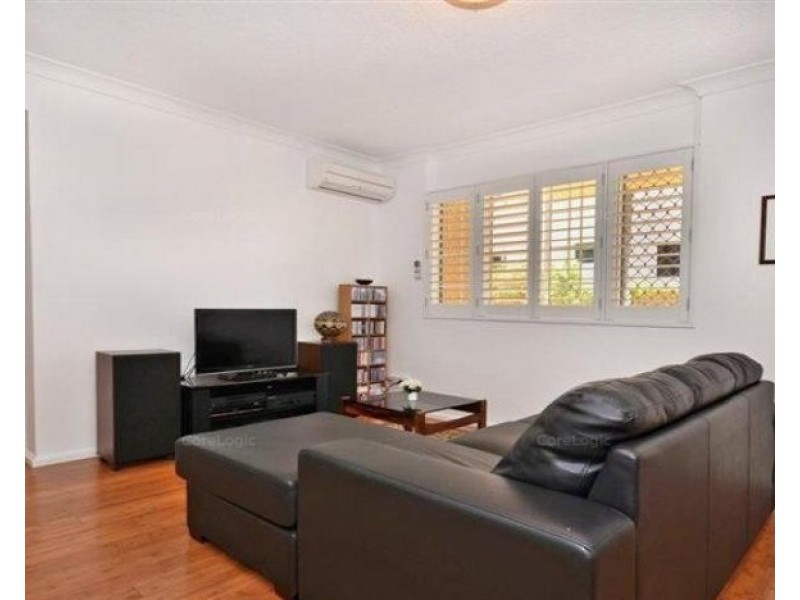 2/79 Esplanade, Golden Beach QLD 4551