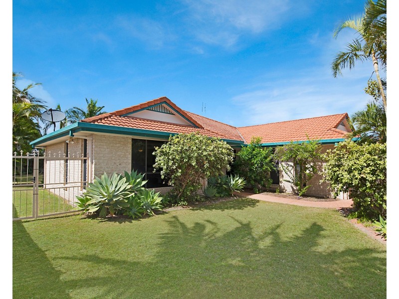 6 Investigator Place, Pelican Waters QLD 4551