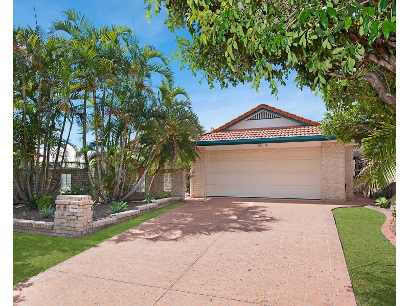 6 Investigator Place, Pelican Waters QLD 4551