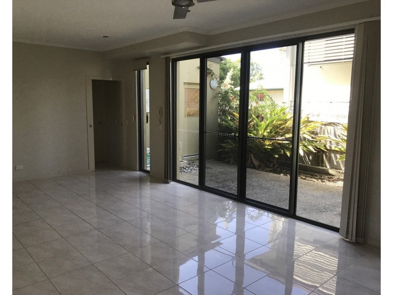1/9 Bingera Terrace, Caloundra QLD 4551
