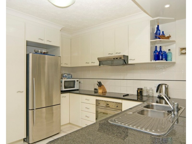 2/104 Pacific Boulevard, Buddina QLD 4575