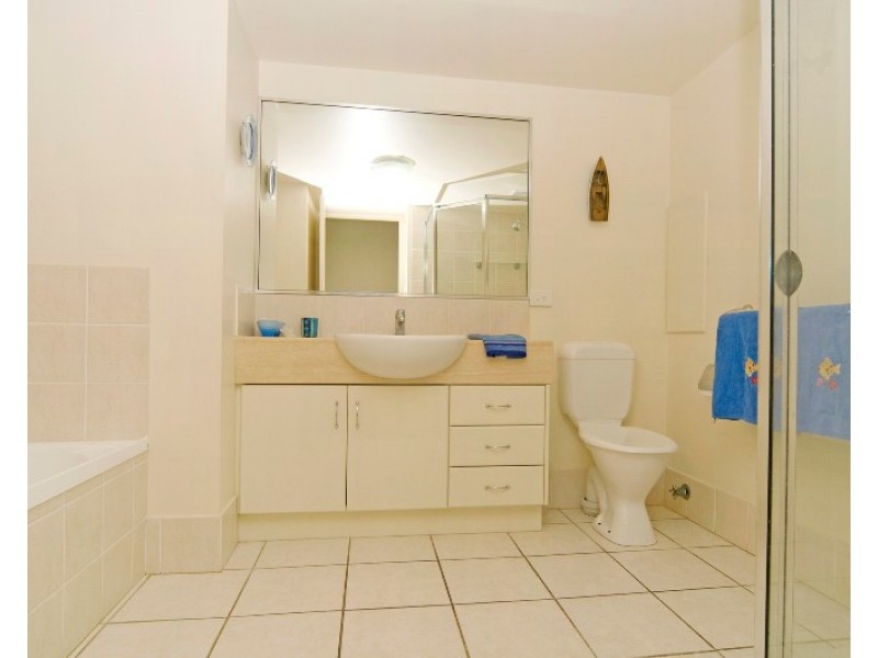 2/104 Pacific Boulevard, Buddina QLD 4575