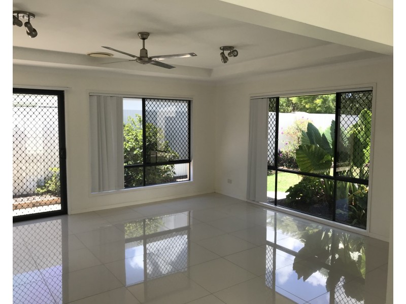 3 Sovereign Circuit, Pelican Waters QLD 4551