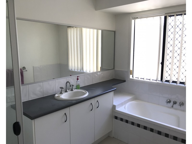 3 Sovereign Circuit, Pelican Waters QLD 4551