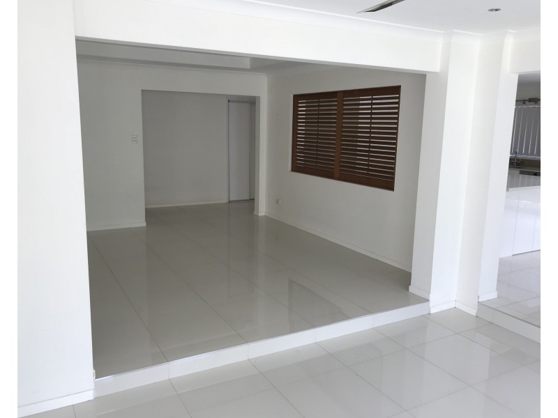 3 Sovereign Circuit, Pelican Waters QLD 4551
