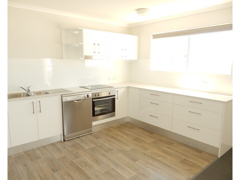 2/25 Saltair Street, Kings Beach QLD 4551