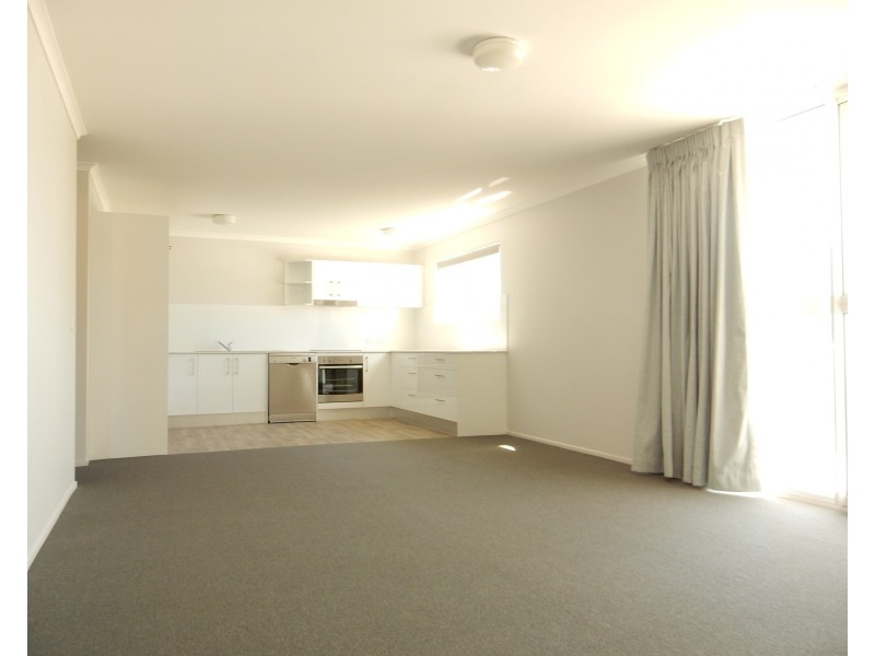 2/25 Saltair Street, Kings Beach QLD 4551