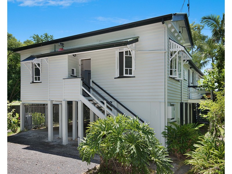 2 Gympie Street South, Landsborough QLD 4550