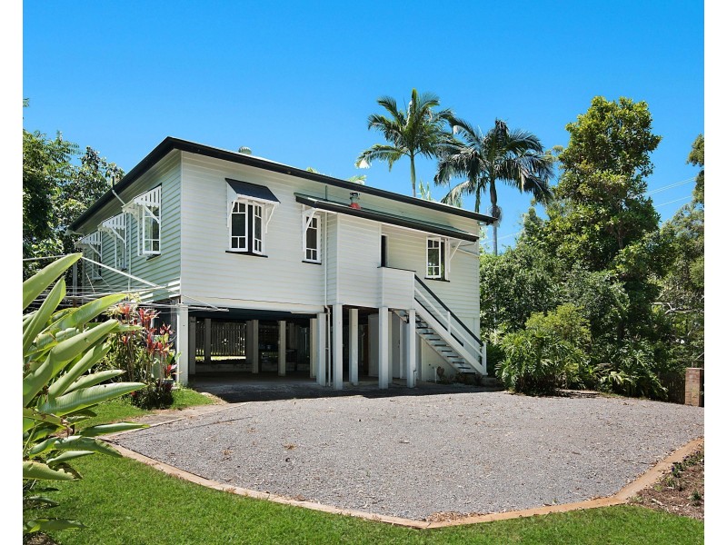 2 Gympie Street South, Landsborough QLD 4550