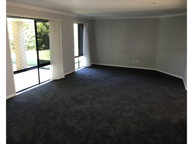 8 Matthew Crescent, Pelican Waters QLD 4551