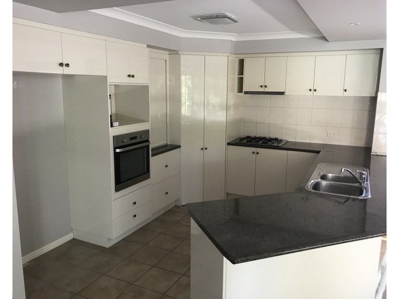 8 Matthew Crescent, Pelican Waters QLD 4551