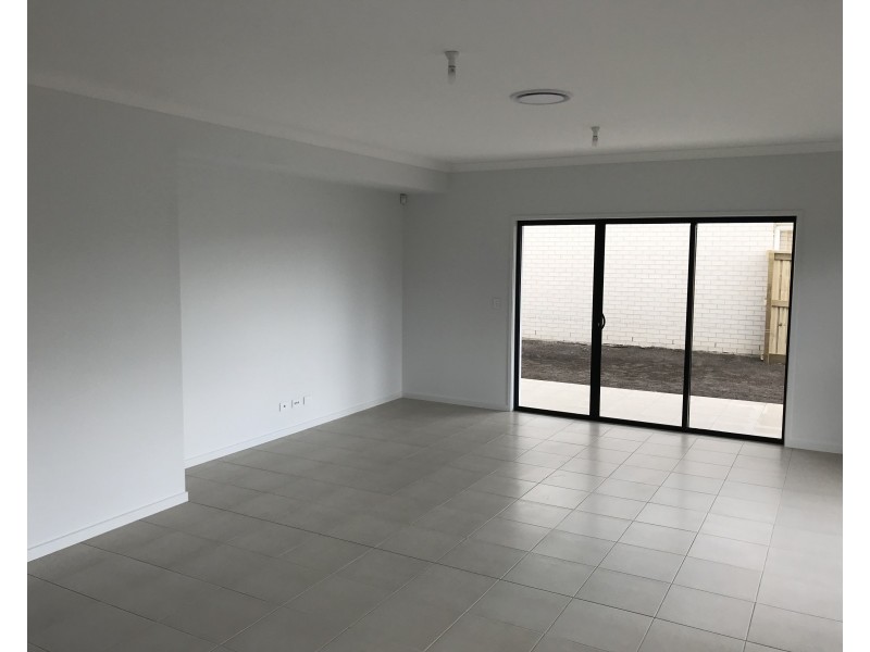 32 Steiner Crescent, Caloundra West QLD 4551