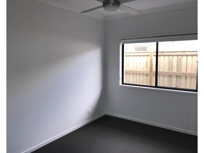 32 Steiner Crescent, Caloundra West QLD 4551