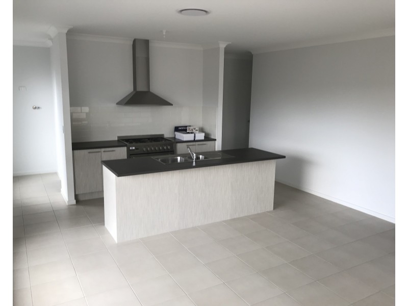 32 Steiner Crescent, Caloundra West QLD 4551