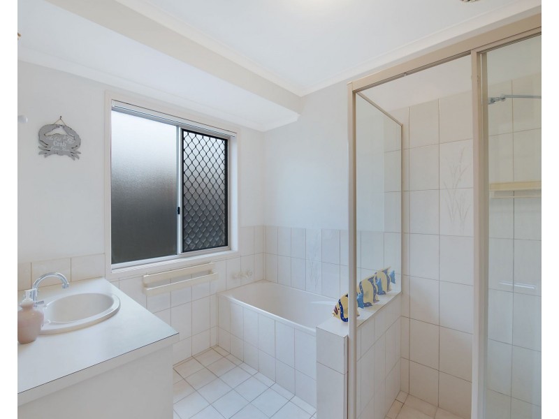 11 Sir Joseph Banks Drive, Pelican Waters QLD 4551